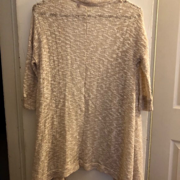 Cream colored cardigan - Picture 2 of 2